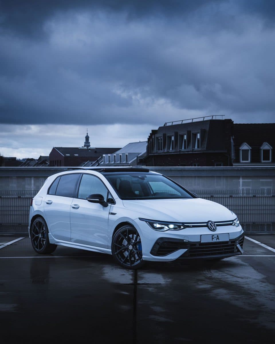 Volkswagen Golf 8R Wit huren