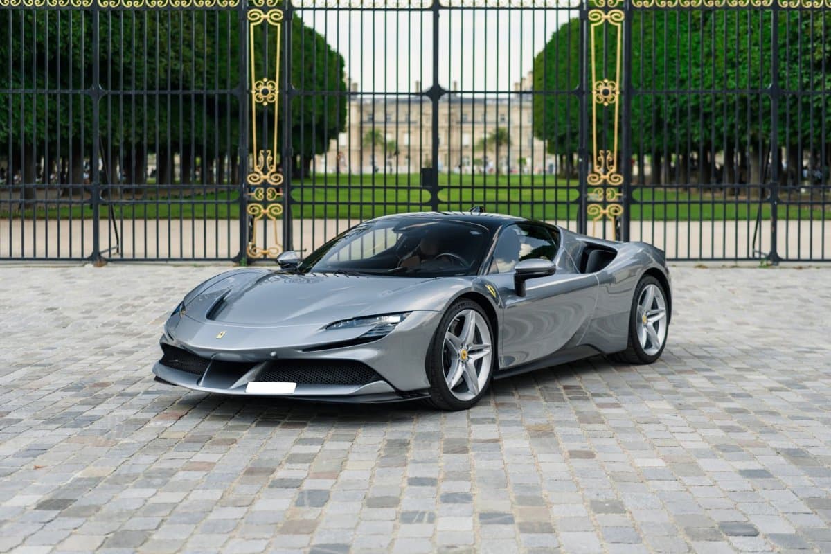 Ferrari SF90