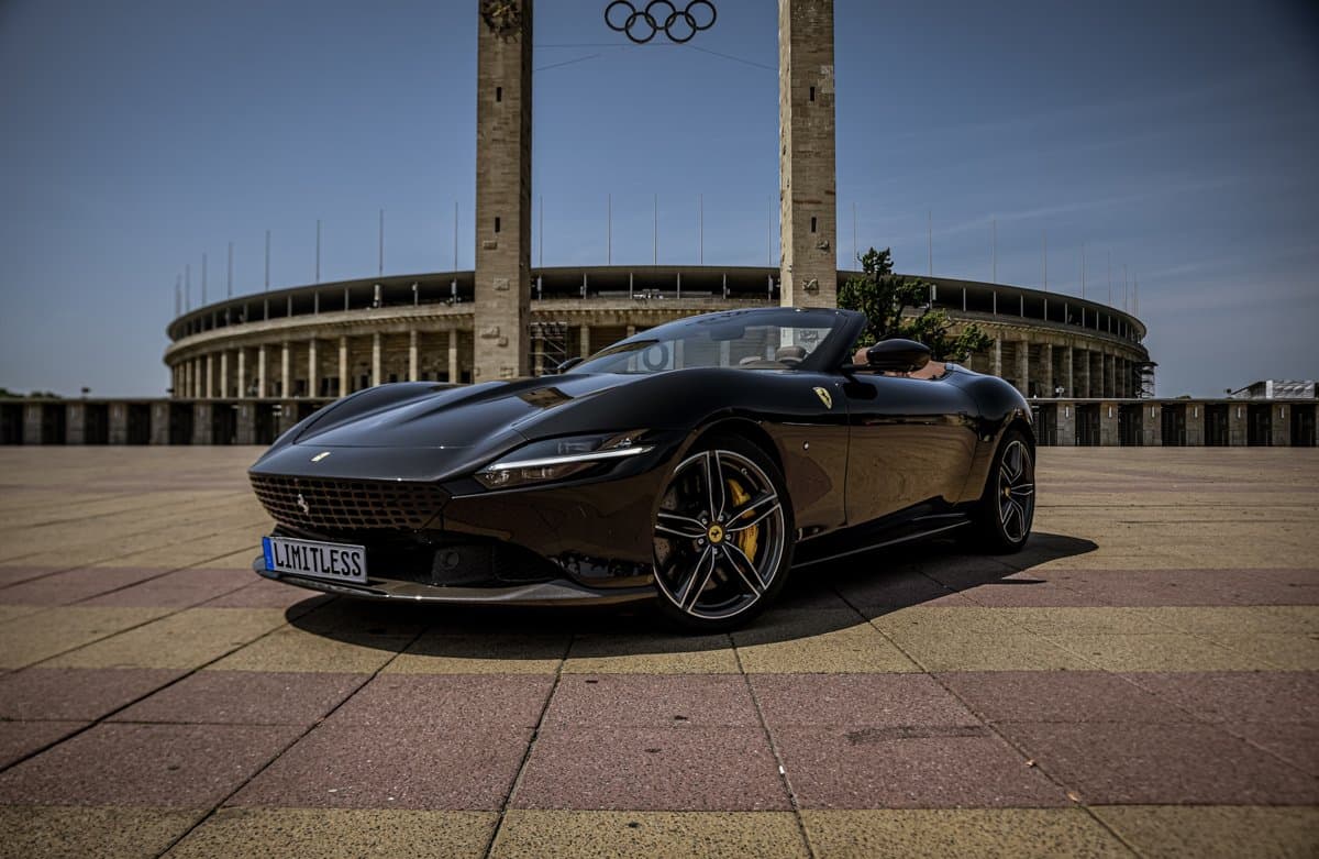 Ferrari Roma Spider 2025