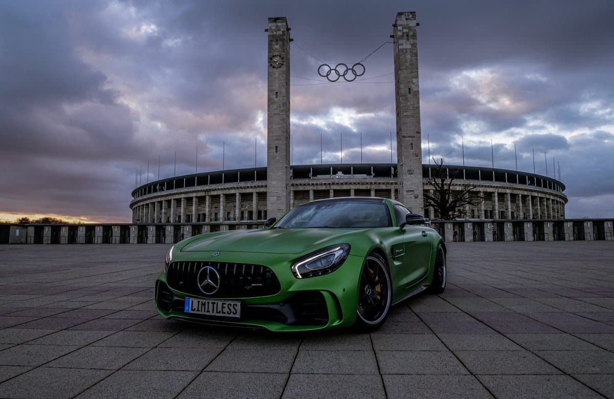 Mercedes-Benz AMG GT-R