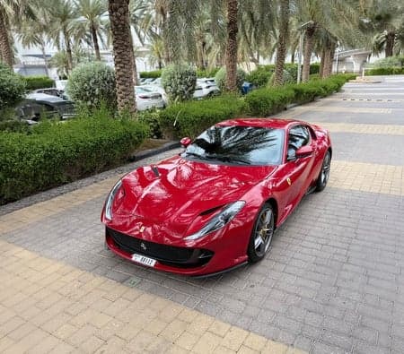 Ferrari 812 GTS 2025