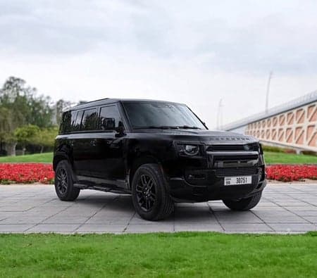 Land Rover Defender V6 2025