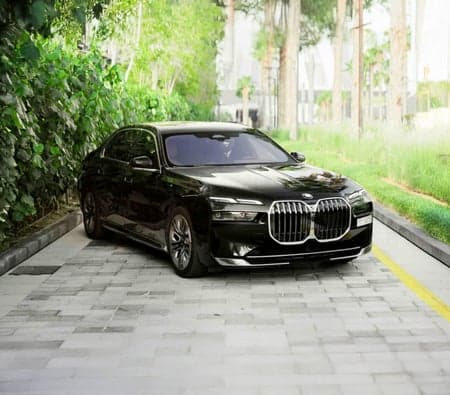 BMW 735i 2023