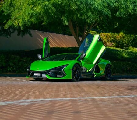 Lamborghini Revuelto 2024