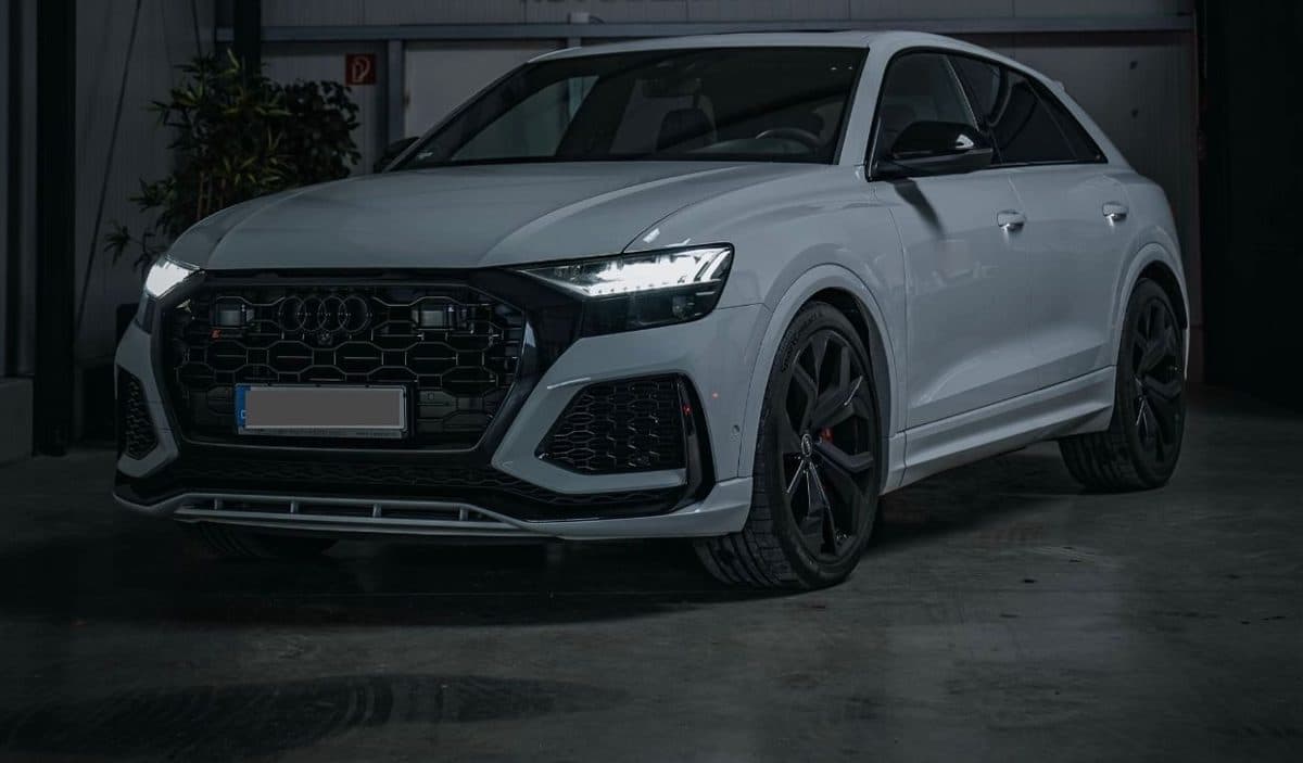 Audi RSQ8 Performance