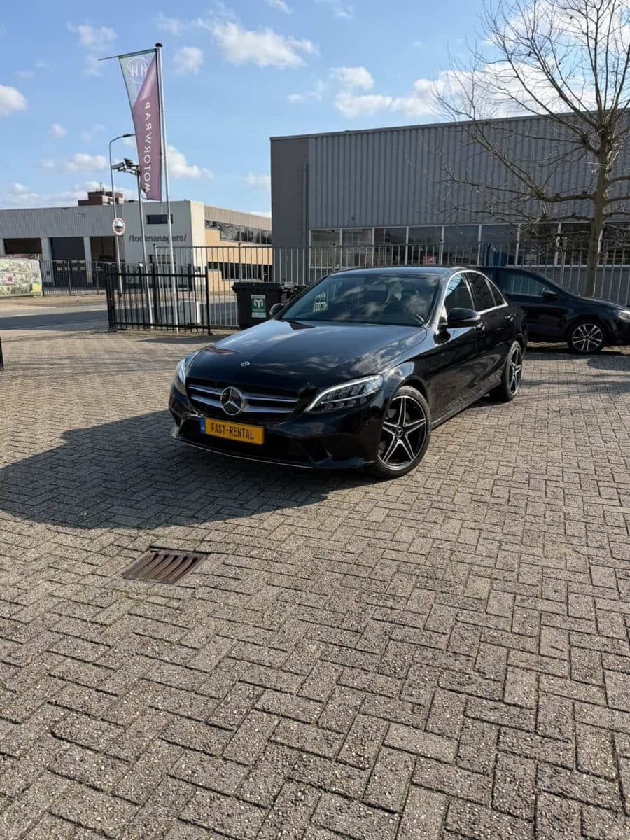 Mercedes-Benz C180