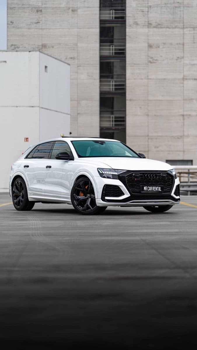 Audi RSQ8 Akrapovič