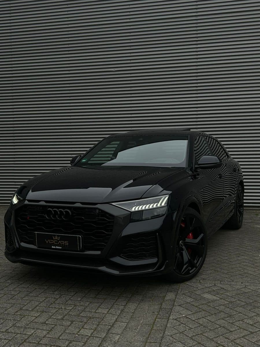 Audi RSQ8