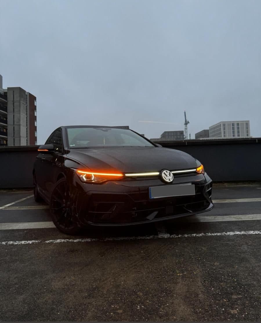 Volkswagen Golf 8.5R Black Edition