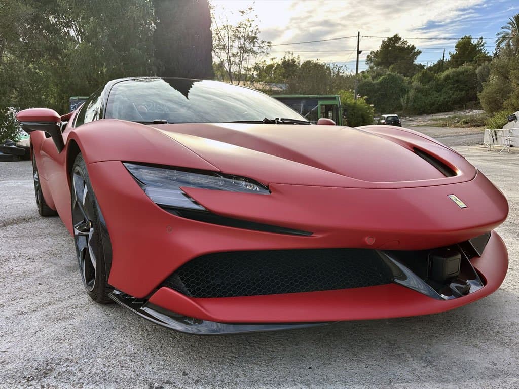 Ferrari SF90 Spider