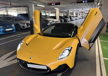 Maserati MC20