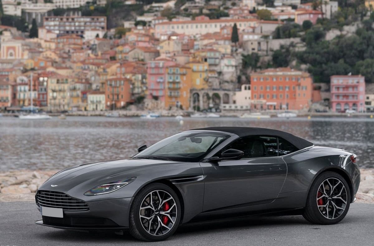 Aston Martin DB11 Volante