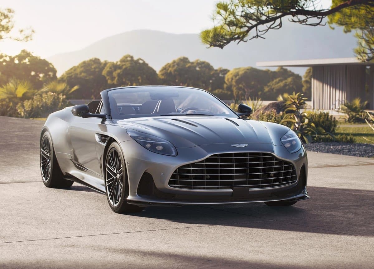Aston Martin DB12 Volante