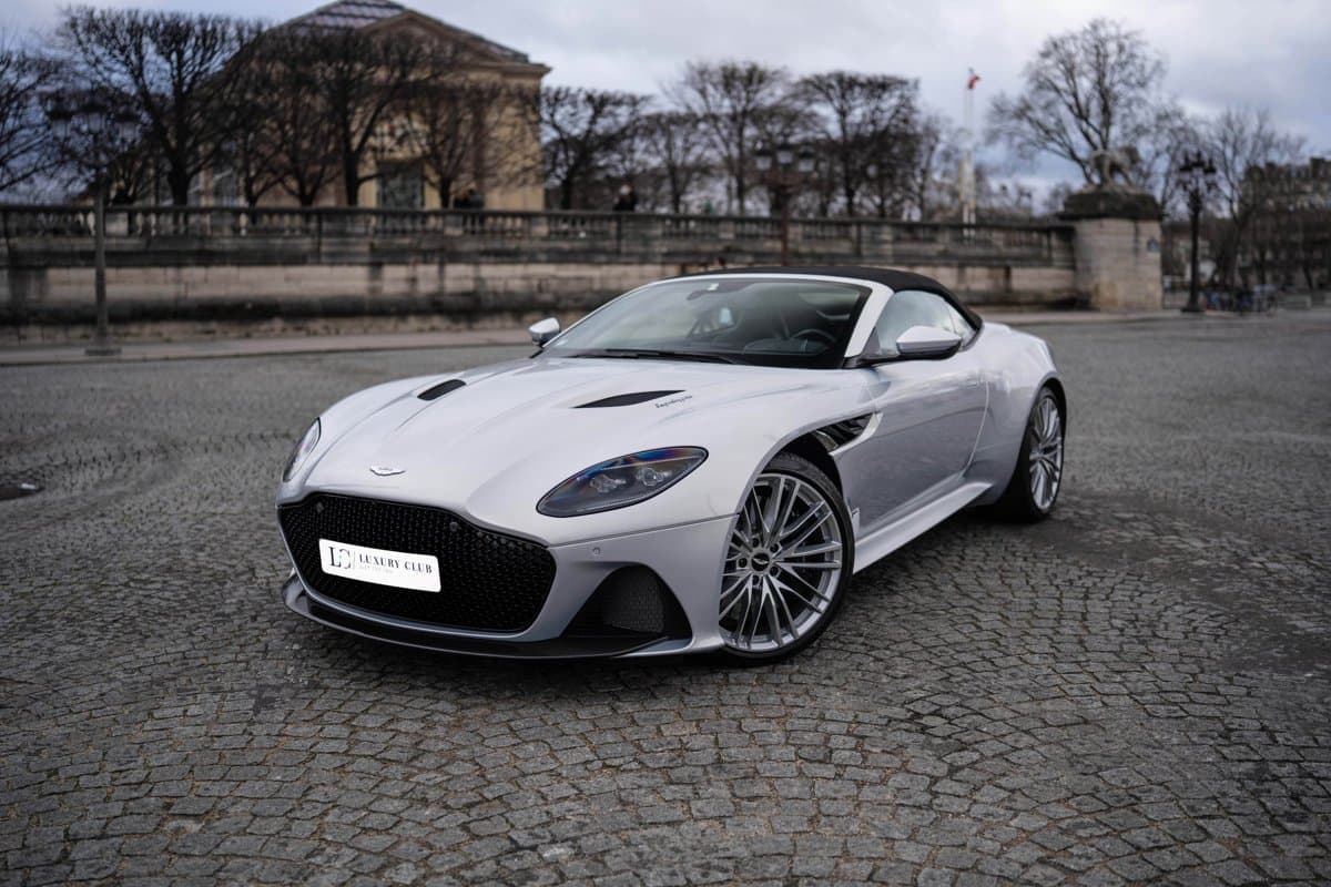 Aston Martin DBS Volante