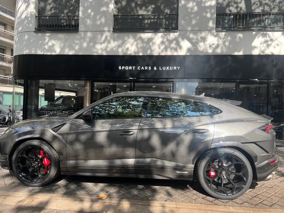 Lamborghini Urus Performante