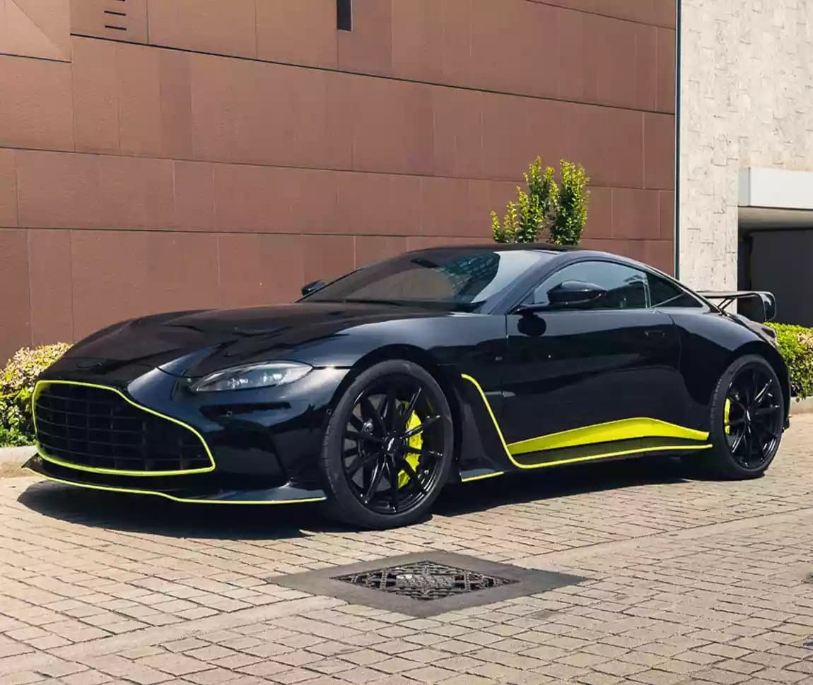 Aston Martin V12 Vantage