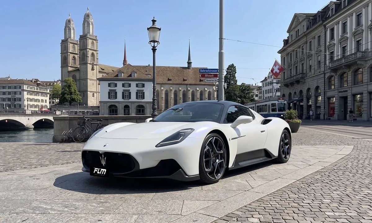 Maserati MC20