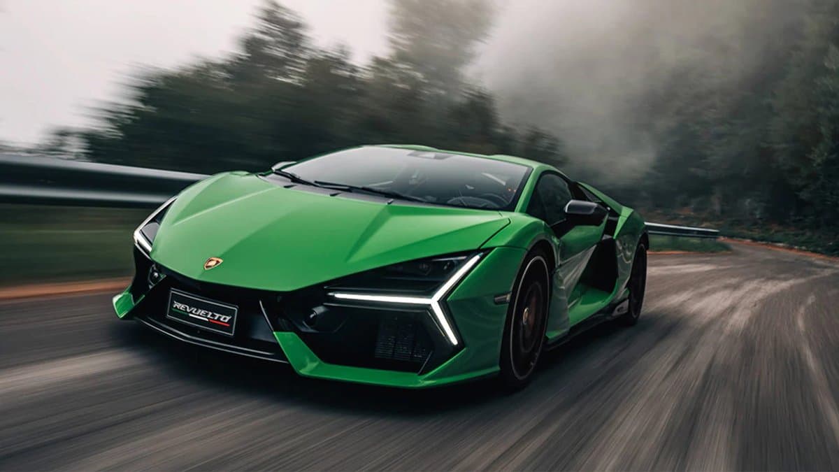 Lamborghini Revuelto