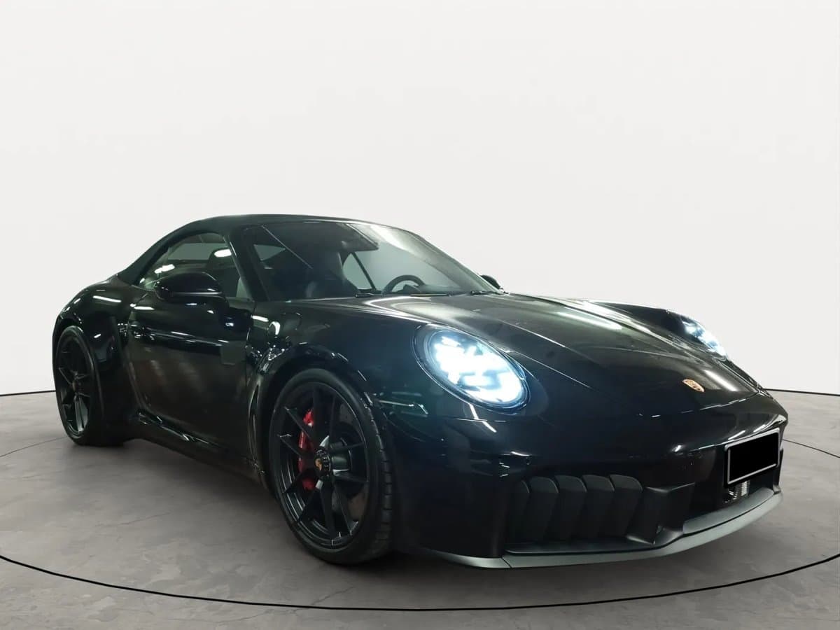Porsche 911 Carrera 4 GTS