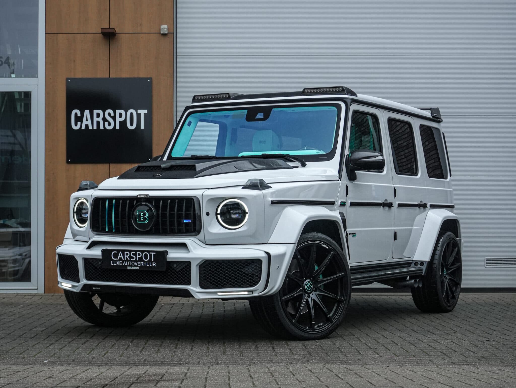 Mercedes G800 Brabus - Tiffany Blue huren in Lyon