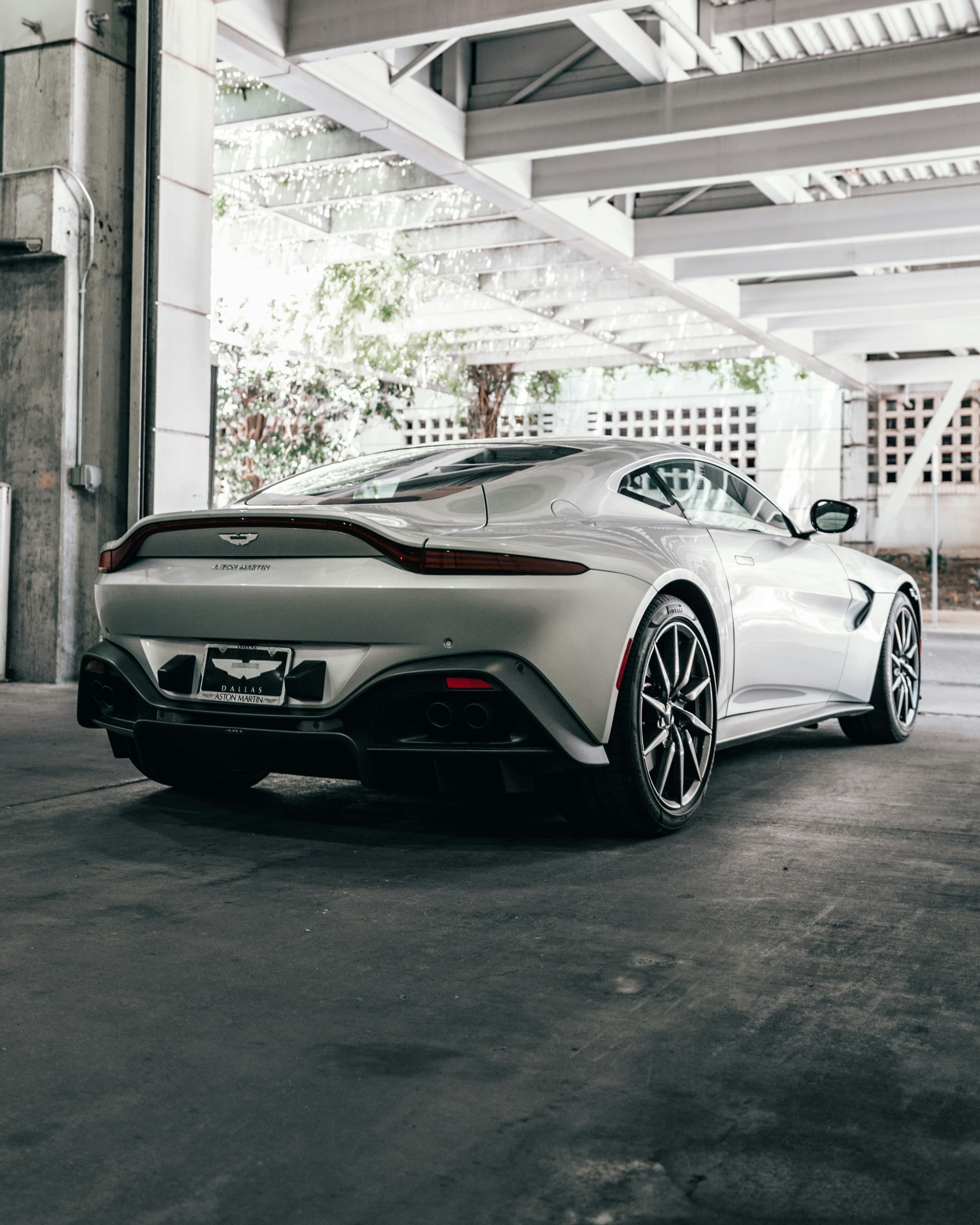 Aston Martin modellen huren